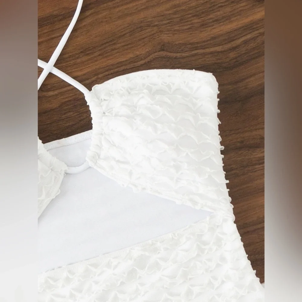 1 piece swimsuit with cutout and sarong - Picture 4 of 6